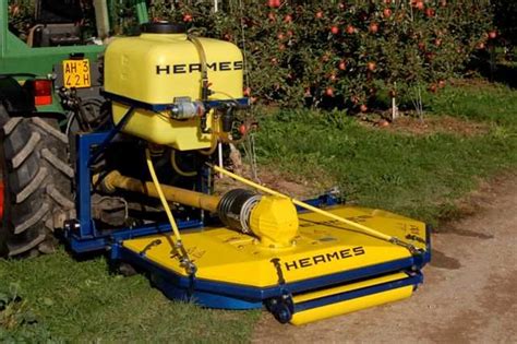 Hermes Falciatrice Mulching per vigneti e frutteti Usato